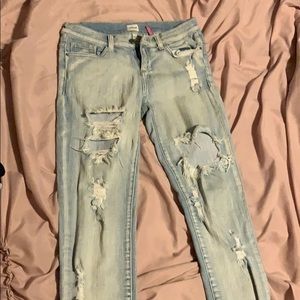 SNEAK PEAK WOMENS SIZE 5 BOYFRIEND JEANS